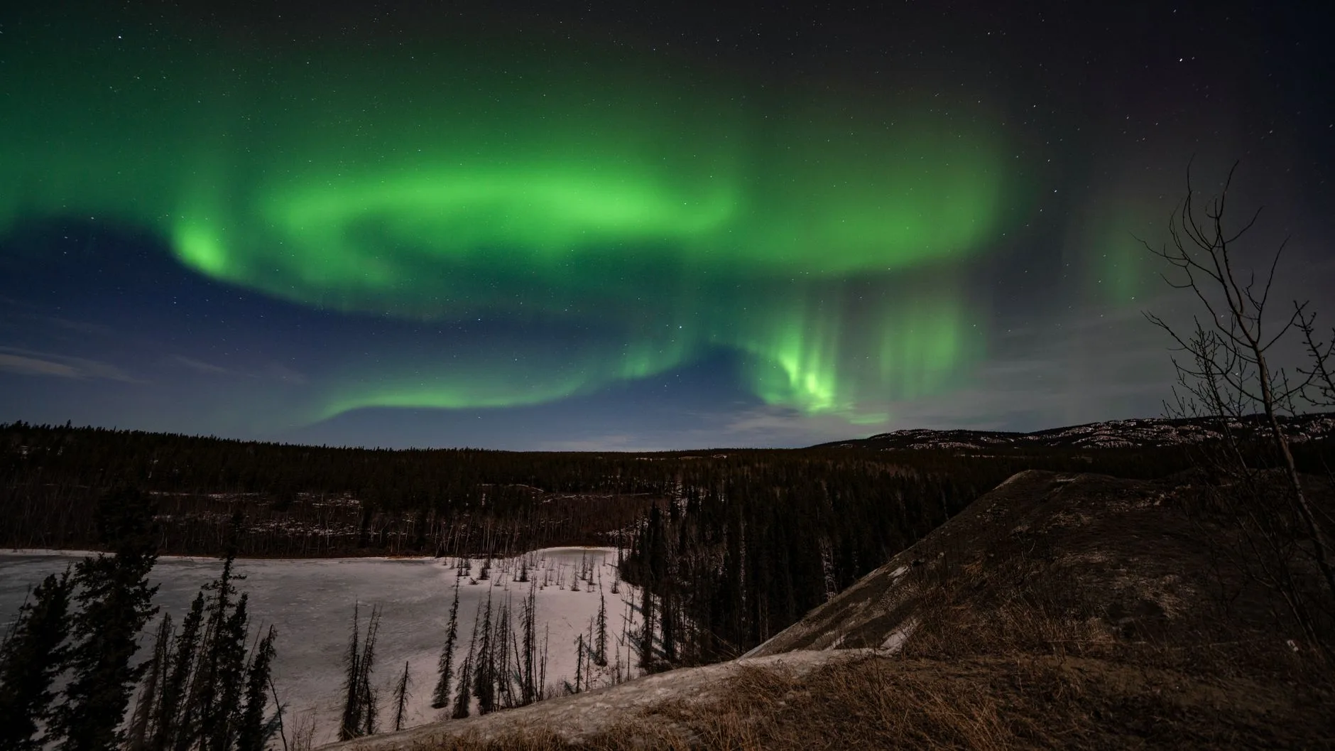 Yukon et Grand Nord : aurores boréales et soleil de minuit
